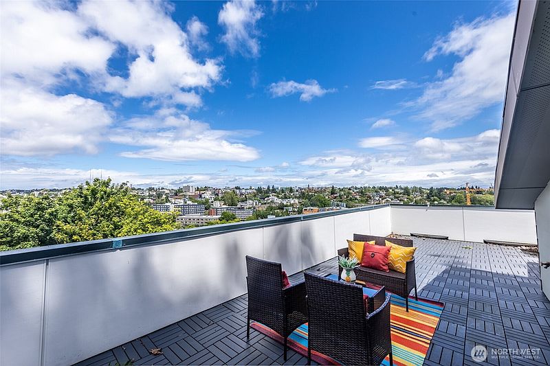 4th image of 1015 Sturgus Avenue S #A