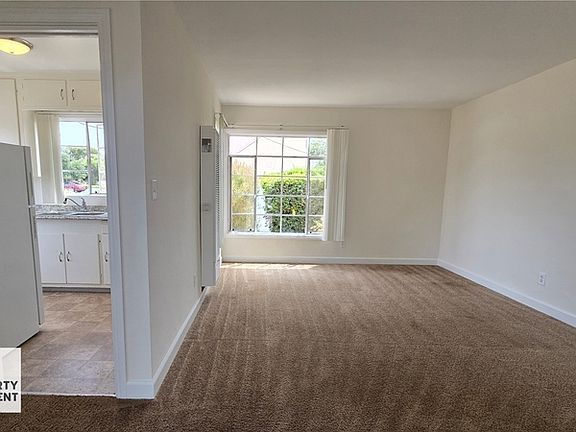 5th image of 303 W Palm Ave