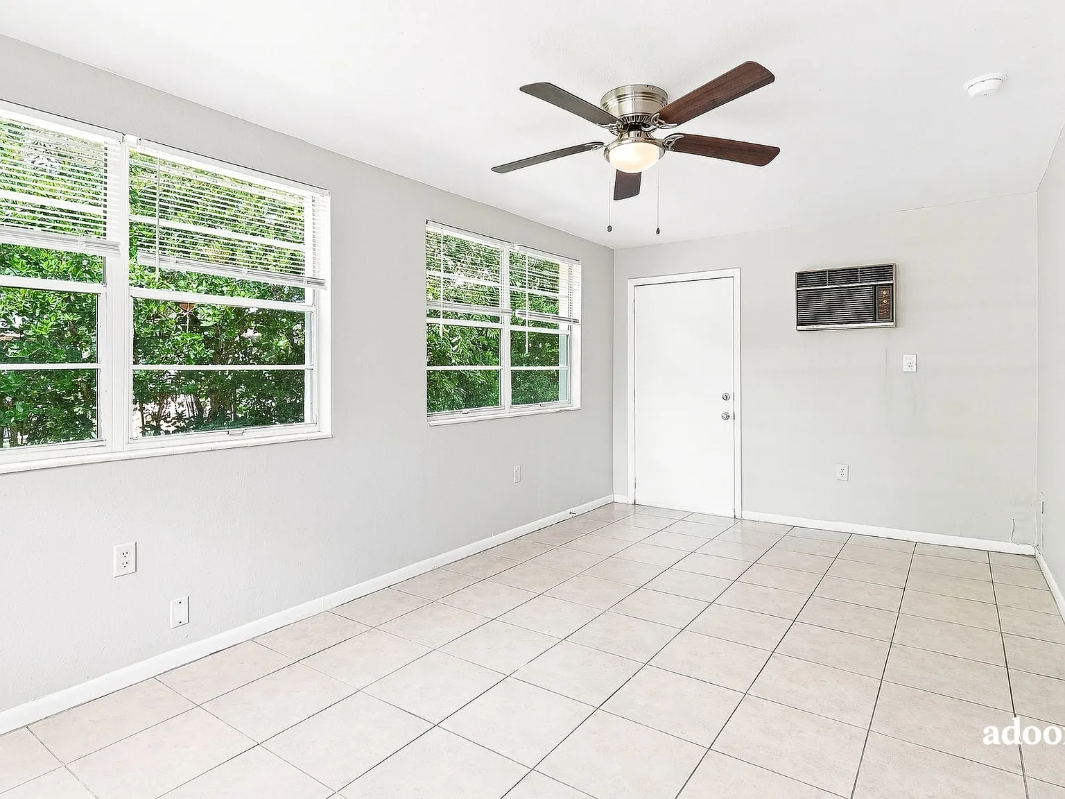 3 bed, 2.0 bath, 1388 sqft, $1,545 — Photo 3
