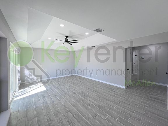 2nd image of 1519 Evergreen Ave