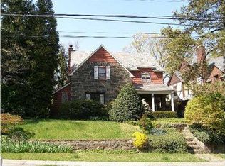 25 Silver Ct, Staten Island, NY 10301