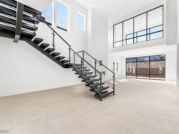 2nd image of 4853 Shady Ridge Dr