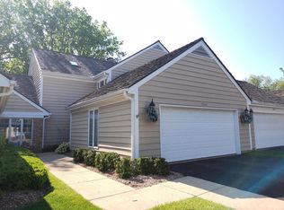 1364 Shire Cir, Palatine, IL 60067