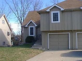 8265 Perry St, Overland Park, KS 66204