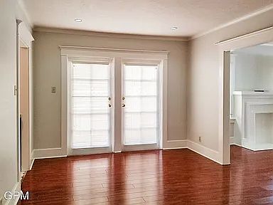 2nd image of 7216 Hawthorn Ave #7216