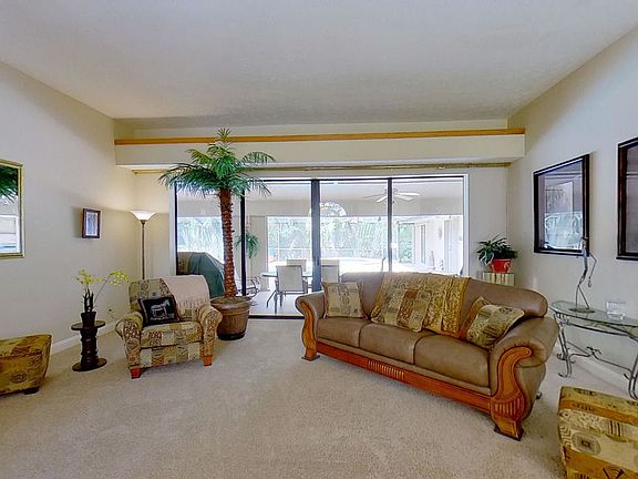 3rd image of 551 SE Norsemen Dr
