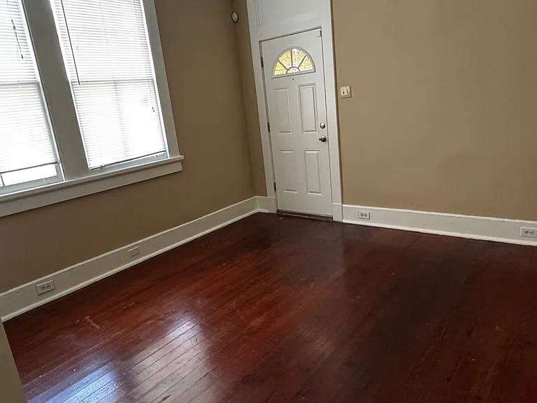 2919-21 Bruxelles St #2921 — Photo 5
