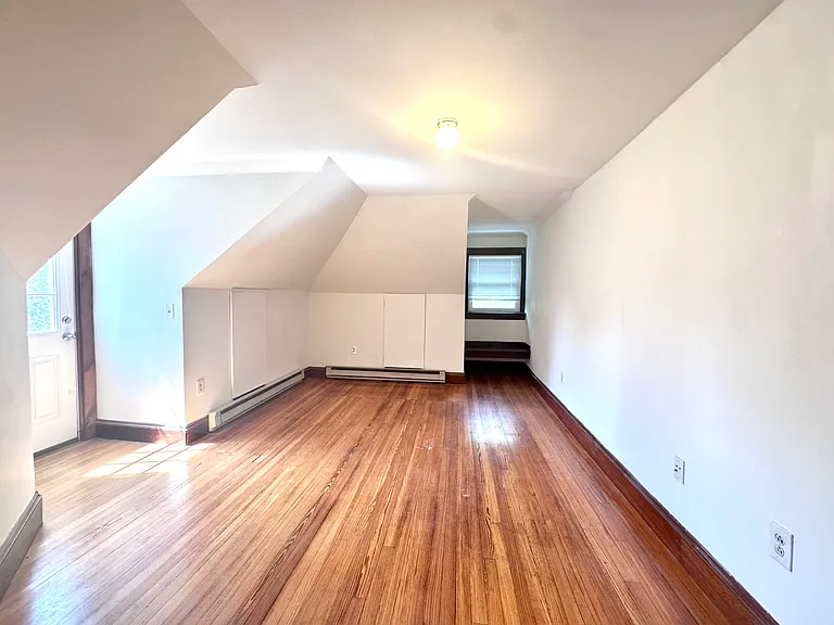 22 Greenough St #2A — Photo 5