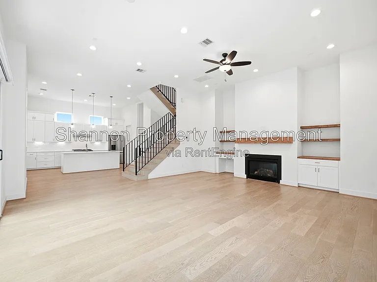 1823 Prospect St #C — Photo 12
