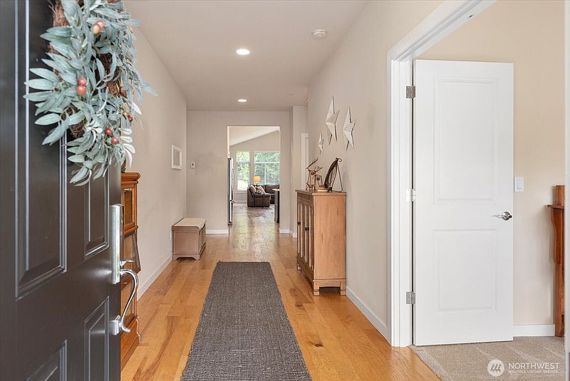 4th image of 15380 SE 160th Place