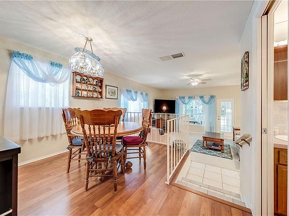 4th image of 705 W Venice Ave #705-A