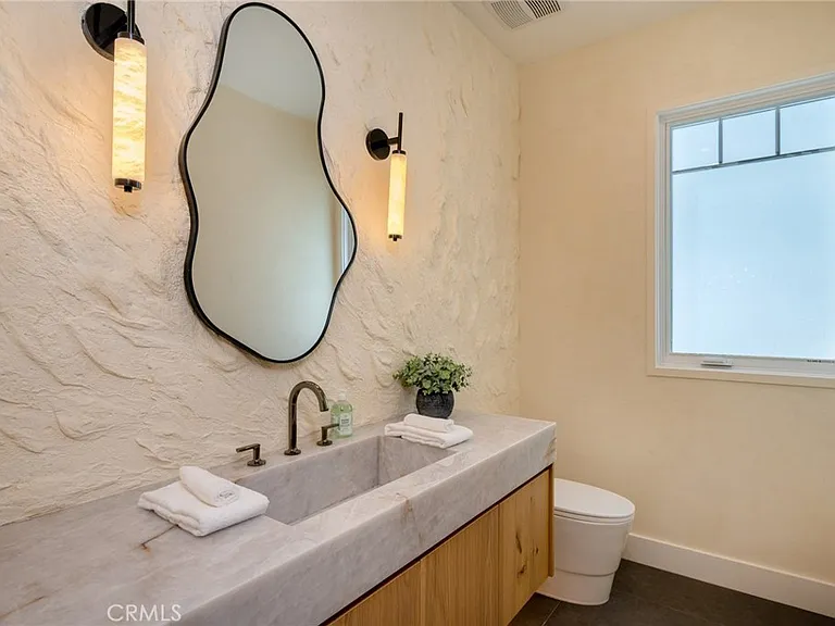 4906 Gaviota Ave — Photo 17