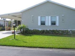 1136 W Lakeview Dr, Sebastian, FL 32958