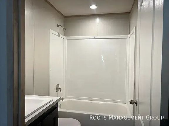 2nd image of E11 Meadows Ct #E11