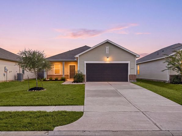 1073 Water Oak Ln