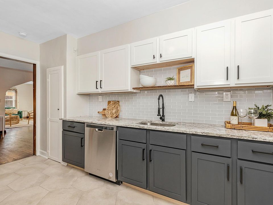 1st image of 1534 Northwest Blvd