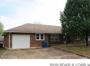 512 N Maple St, Eldon, MO 65026