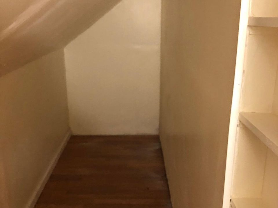 Storage room 