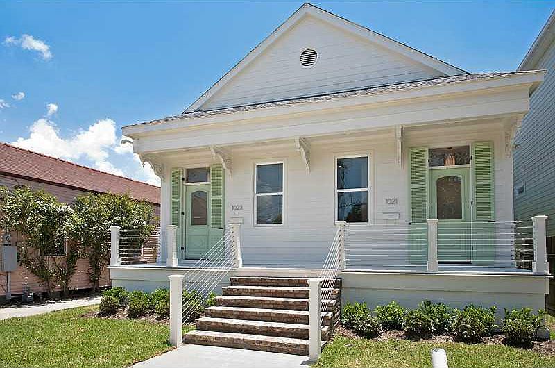 1st image of 1021 Leonidas St