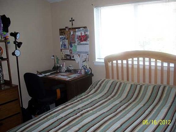 3rd image of 764 Barlow Ave
