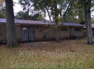 412 Barnhill Dr, Savannah, GA 31406