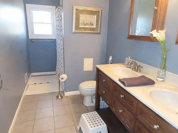 Full Bath with double sinks
