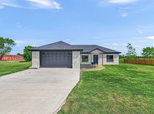 100 Butler St, Savoy, TX 75479