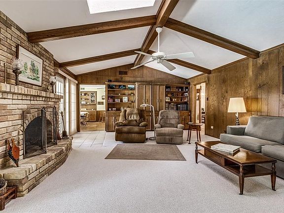 2nd image of 304 Russwood Dr