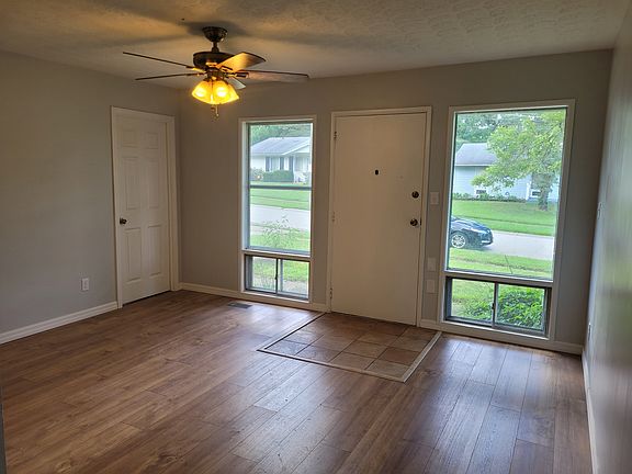 2nd image of 9855 Norcrest Dr