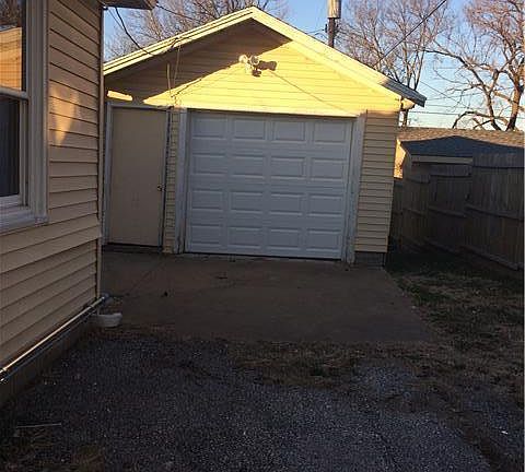 4th image of 5806 E 31st St