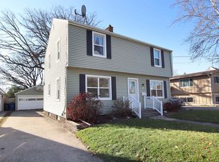 1645 Sheridan St, Oshkosh, WI 54901