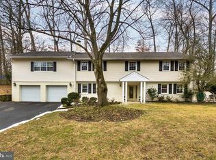 11204 Buckwood Ln, Rockville, MD 20852