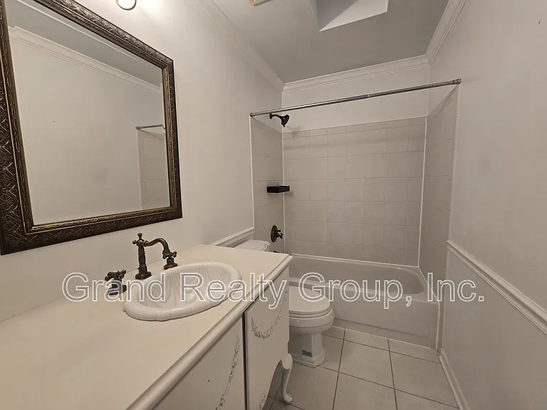 217 Lexington Ct — Photo 18