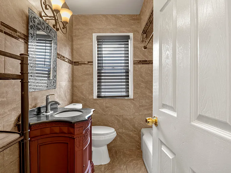 4645 Rosalie St — Photo 18
