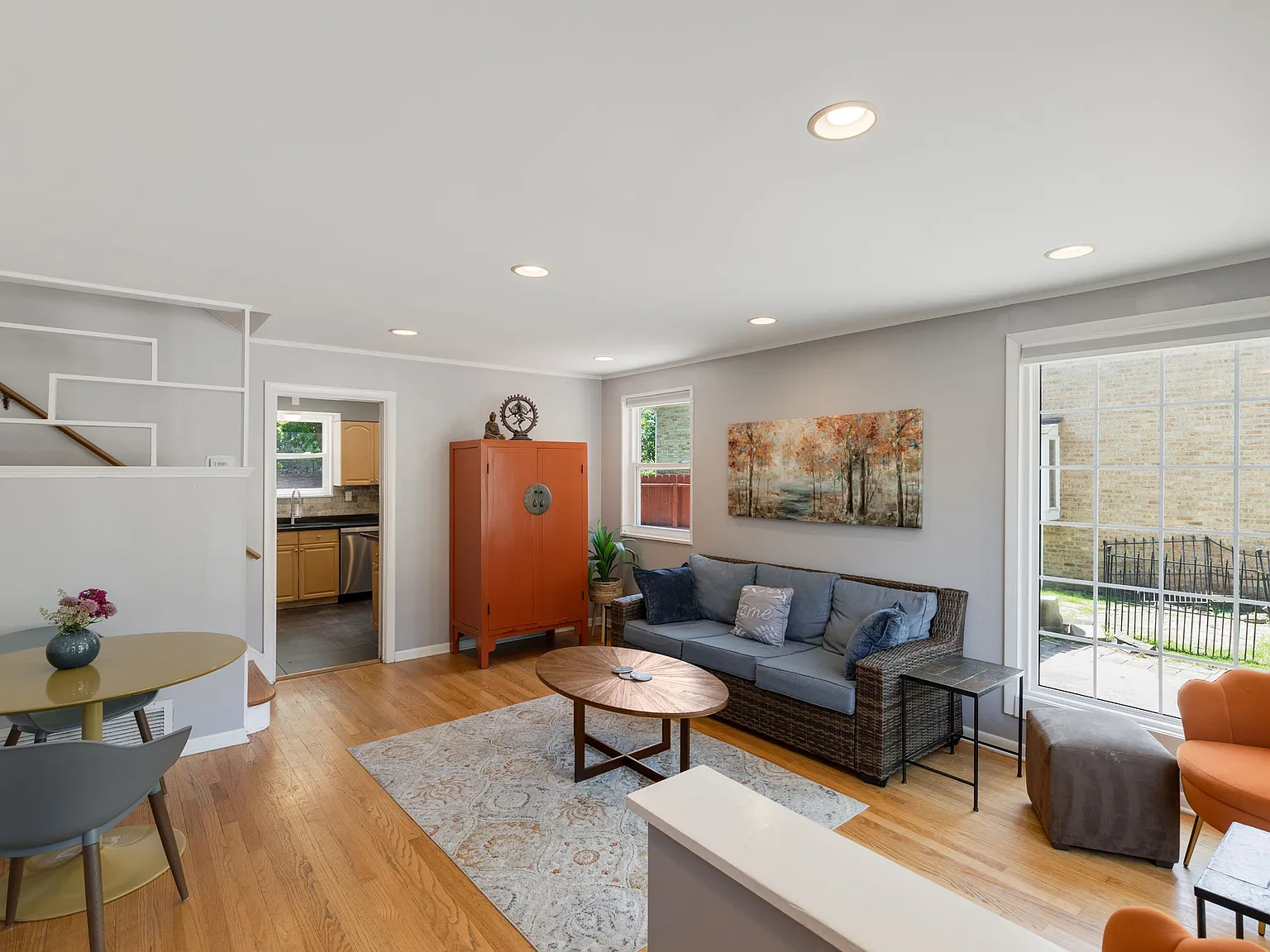 3 bed, 1146 sqft, $3,500 — Photo 4