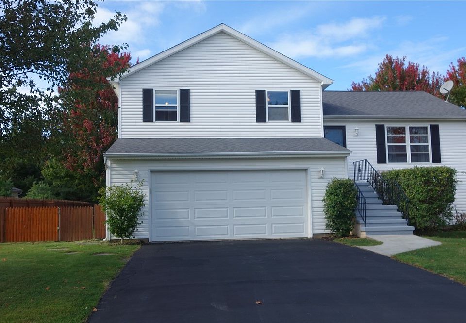 1st image of 11162 Maple Dr