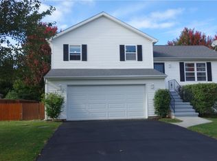 11162 Maple Dr, North East, PA 16428