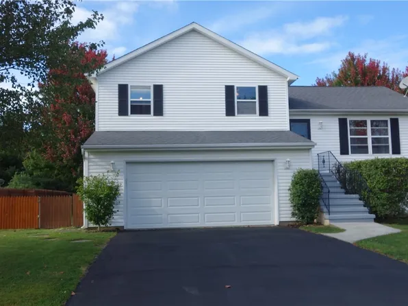 11162 Maple Dr, North East, PA 16428
