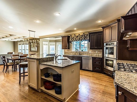 2nd image of 4670 Hartsfield Pl