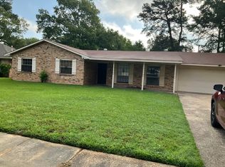 4650 N Lake Dr, Shreveport, LA 71107