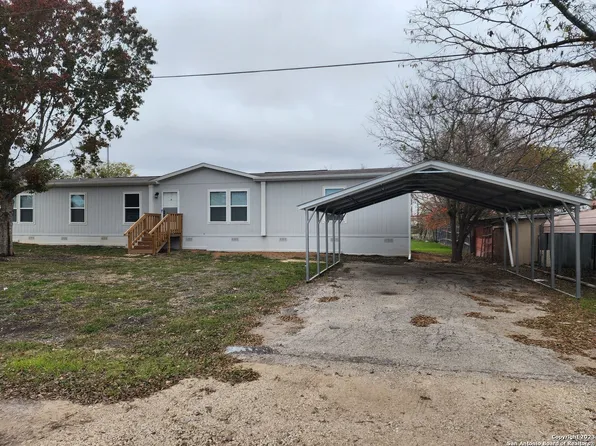1126 VALERIA DR, Marion, TX 78124