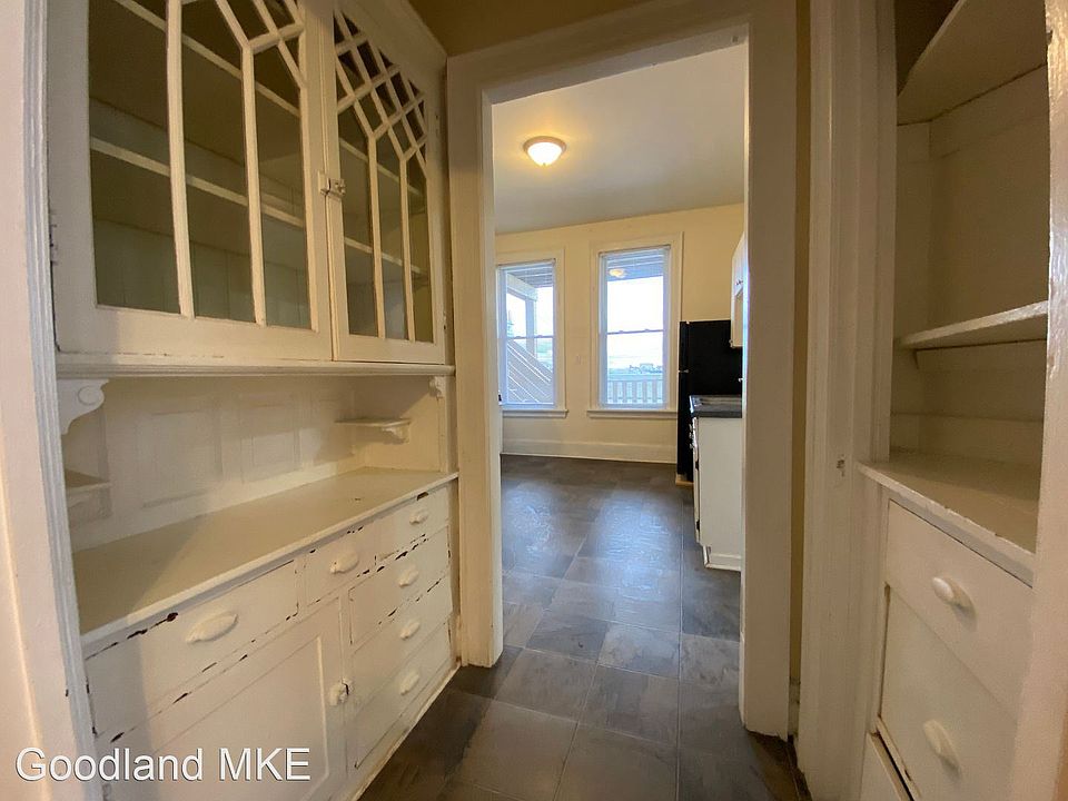 1st image of 1227 N Milwaukee St APT 33