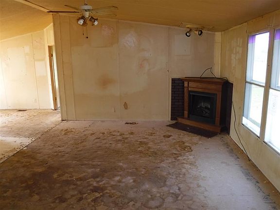 5th image of 320 S Cherry Ave