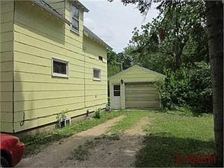 2nd image of 913 7th St S