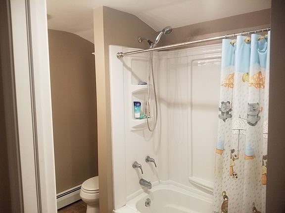 2nd Floor Bath