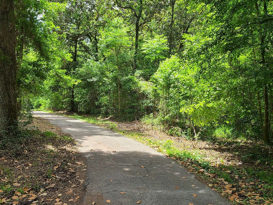 2nd image of SE Nature Dr Lot 11