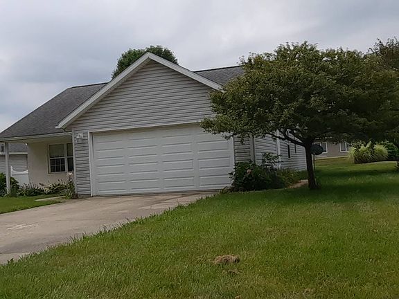 2nd image of 319 Heritage Cir