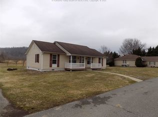 87 Coralburst Ln, Lesage, WV 25537