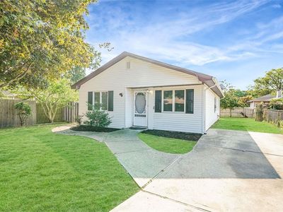 2 Ashwood Drive, Shirley, NY, 11967