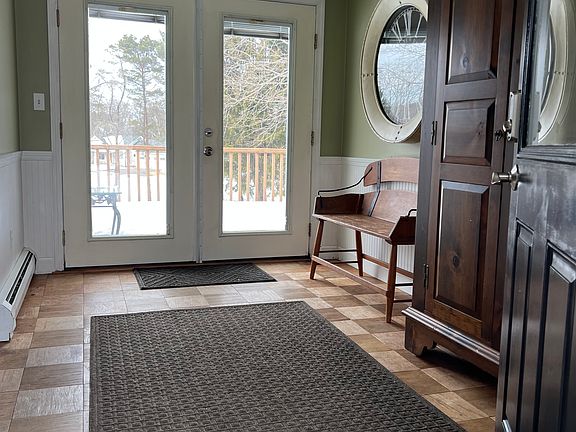 4th image of 349 Fowler Rd